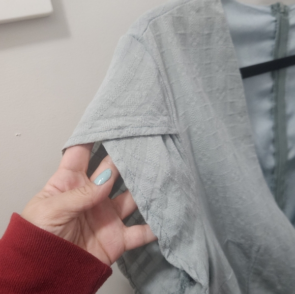 Unbranded light green faux wrap dress with tie and tulip sleeve est. Sz  L - Picture 7 of 13